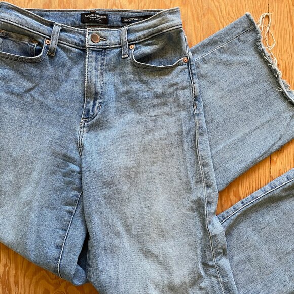 Banana Republic Light Wash Jeans High Rise Wide Leg 70s style 26 R - Picture 2 of 4